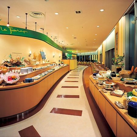 Hotel Green Tower Makuhari Csiba Kültér fotó