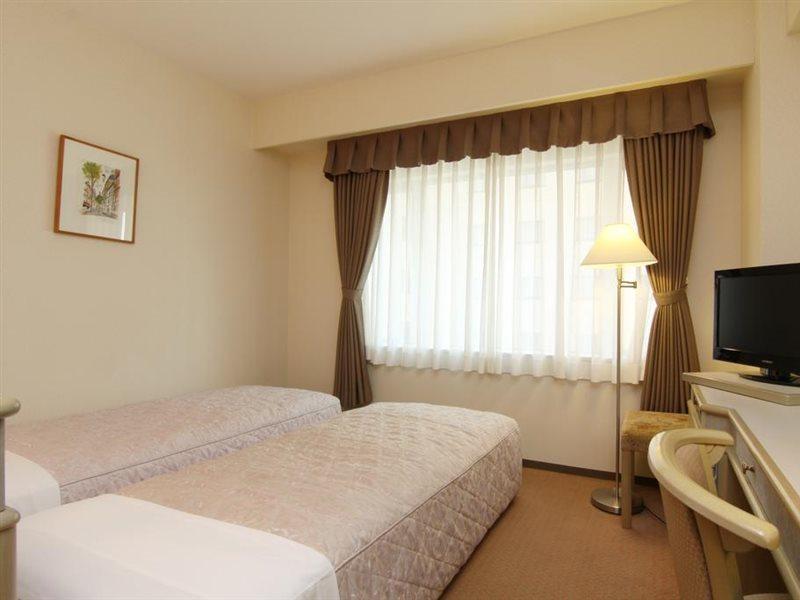 Hotel Green Tower Makuhari Csiba Kültér fotó