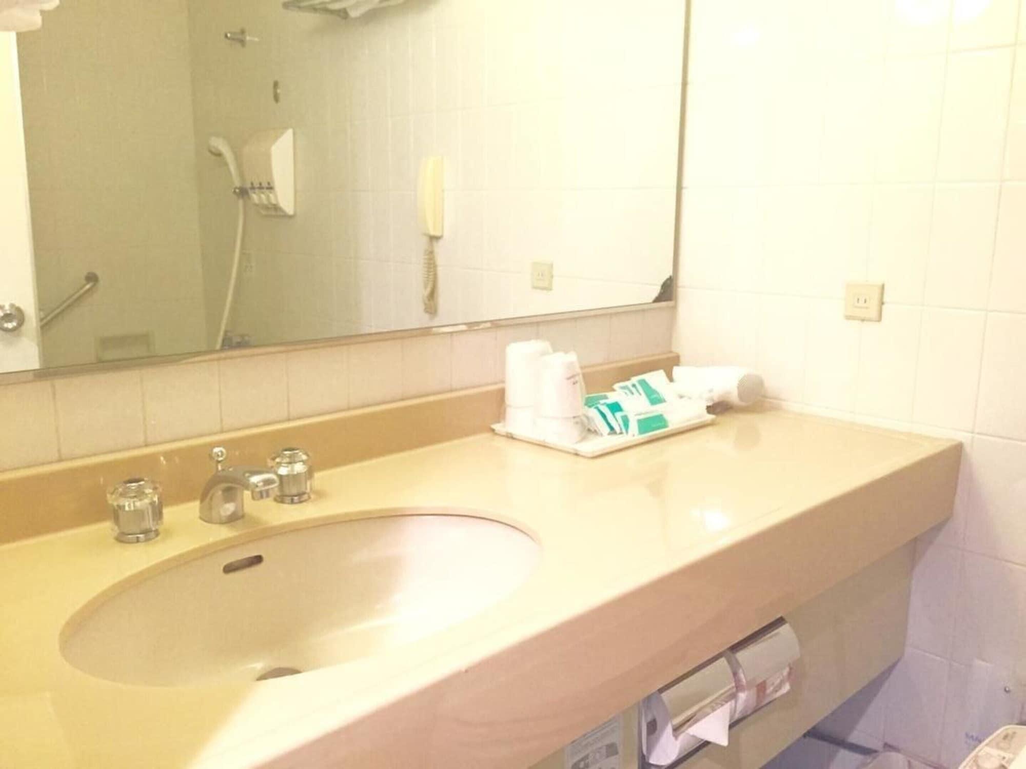 Hotel Green Tower Makuhari Csiba Kültér fotó